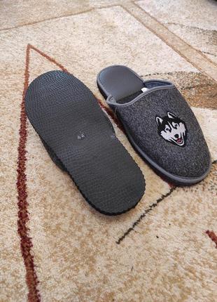 Чоловічі тапочки sweet slippers 44р темно-сірі лютововк закриті2 фото