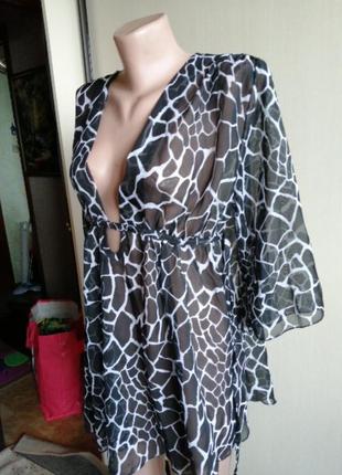 Туника черно белая рисунок атмосфера