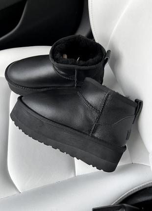 Уггі на високій підошві ugg ultra mini platform black leather. з натуральним хутром1 фото