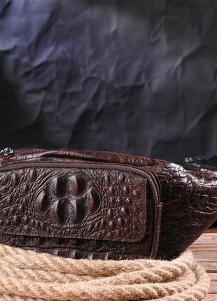 Модна поясна сумка з натуральної шкіри з фактурою під крокодила 21298 vintage коричнева5 фото