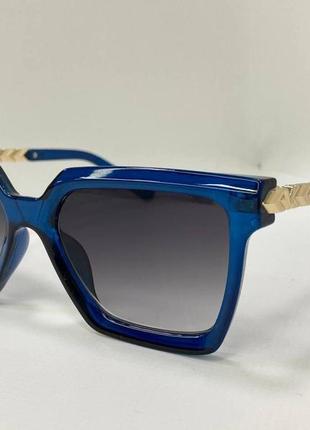 Очки солнцезащитные женские обзорные в пластиковой оправе синий