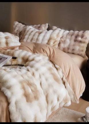 Новинка комплект велюрового постельного белья, стильная, качественная и теплая3 фото