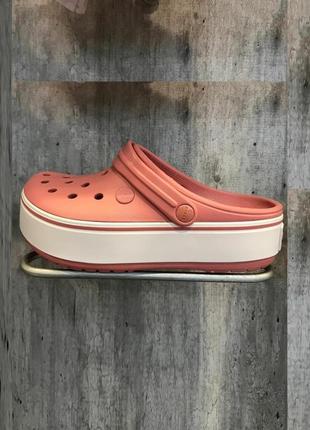 Сабо крокс крокбенд клог платформа пудра crocs platform blossom/white