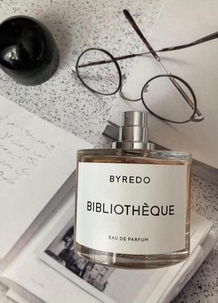 Нішевий шкіряно-фруктовий аромат унісекс у силі byredo bibliotheque,буредо