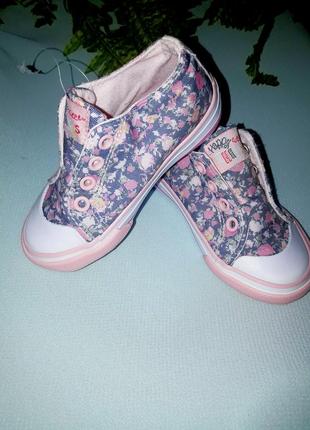 Кеди.сліпони