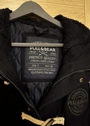 Темно-синее пальто pull and bear