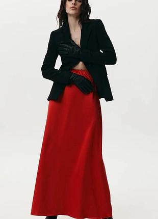 Атласна спідниця