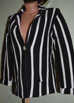 Жакет пиджак плотный трикотаж в вертикальную черно-белую актуальную полоску, public, 42