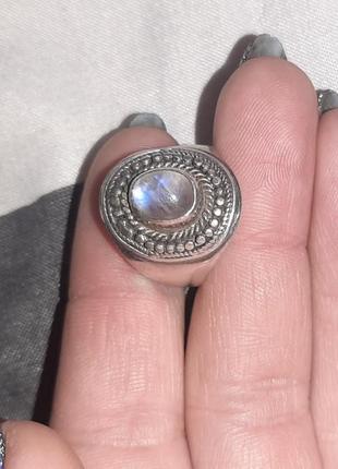 Шикарное серебряное кольцо с адуляром лунным камнем3 фото