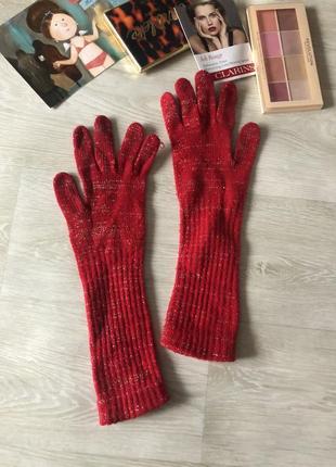 Довгі червоні рукавички2 фото