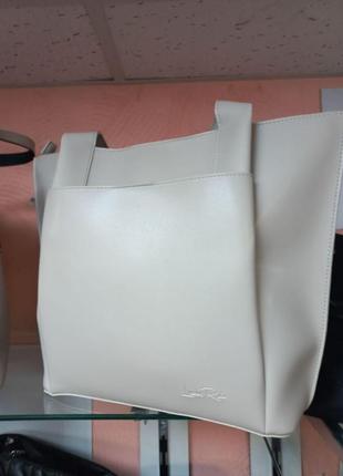 Большая минималистичная стильная сумка женская качественная на три отделения цвет беж тауп5 фото
