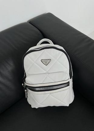 Жіночий рюкзак   prada backpack white3 фото