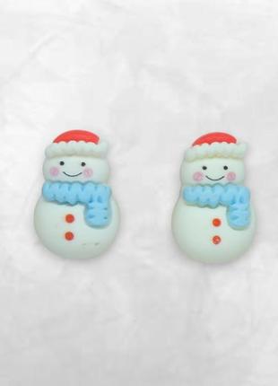 Серьги клипсы детские для ушей без пробивания новогодний веселый снеговик в голубом шарфике и красном колпаке