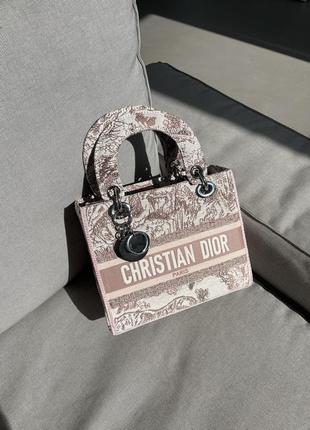 Сумка в стилі dior d-lite lady1 фото