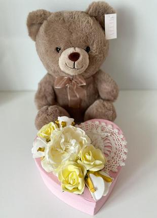 Медведь с коробкой 100 причин, по которой я тебя люблю.подарок девушке на валентина3 фото