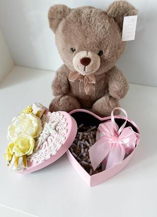Медведь с коробкой 100 причин, по которой я тебя люблю.подарок девушке на валентина4 фото