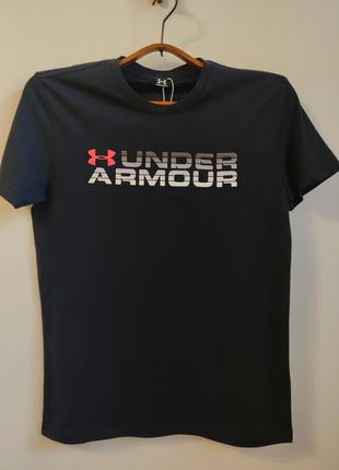 Футболка under armour