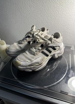 Adidas magmur running shoes