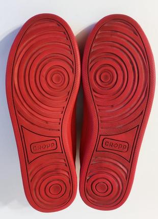 Яркие красные кроссовки cropp8 фото