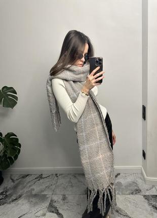 Теплый серый длинный широкий объемный шарф в стиле акне3 фото