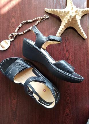 Босоножки, сандали. clarks.  оригинал.