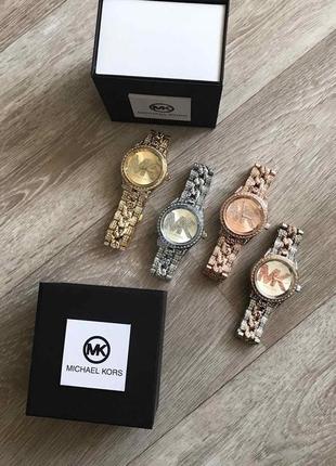 Женские часы michael kors качественные  в коробочке наручные часы с камнями золотистые серебристые2 фото