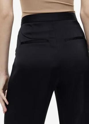 Черные а собственные брюки классические брбки шелковые брюки с стрелами прямые брюки h&amp;m чёрные сатиновые брюки атласные брюки3 фото