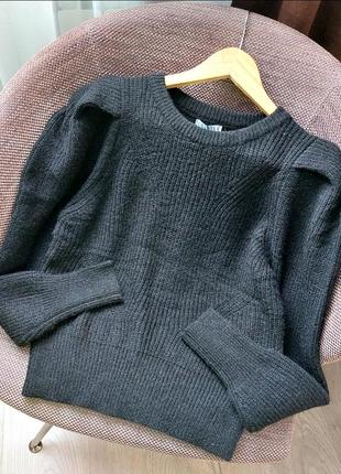 Акриловый свитерик с рукавом фонариком.