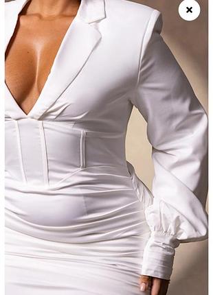 Біла сукня на plus size 3