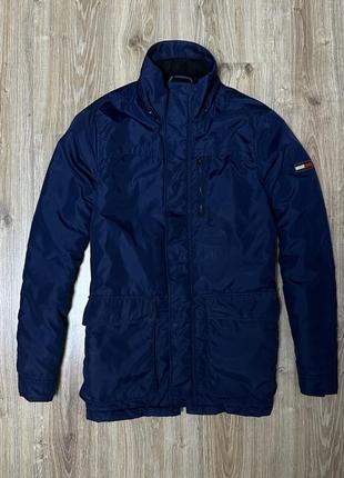 Куртка от фирмы tommy hilfiger