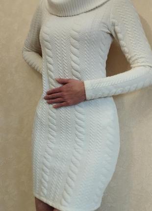 Тёплое платье трикотажное, облегающее платье под горло, праздничное платье с рукавом