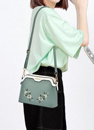 Женская мини сумочка клатч с вышивкой, маленькая смука на плечо с цветочками4 фото