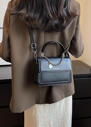 Женская классическая сумка 10210 кросс-боди на ремешке через плечо черная8 фото