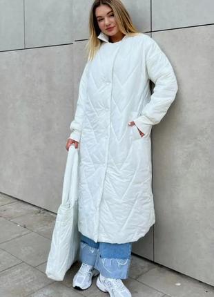 Куртка жіноча подовжена із сумкою біла бежева6 фото