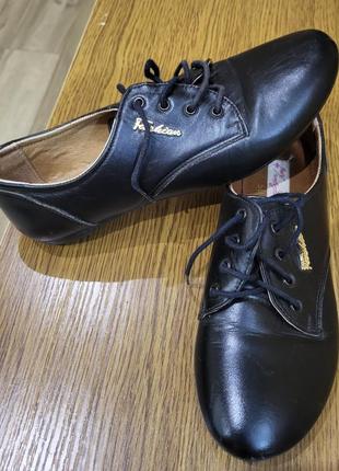 Туфли женские кожаные черного цвета 34 размера4 фото