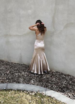 Атласное премиум платье с халтером3 фото