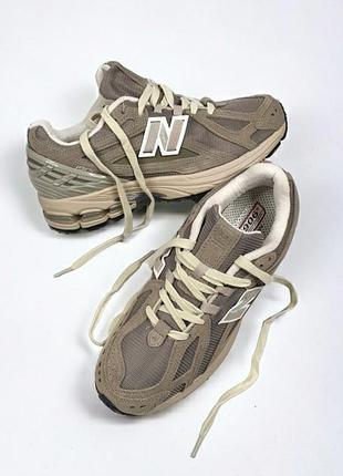 Замшеві кросівки new balance 9060 driftwood beige