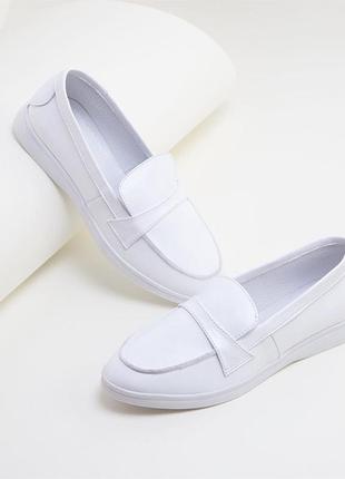 Классические туфли лоферы из натуральной кожи