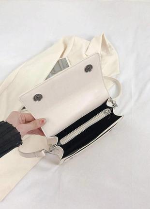 Женская классическая сумка 10210 кросс-боди на ремешке через плечо белая9 фото