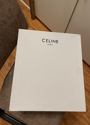 Коробка celine повреждения