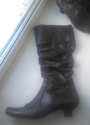 Шикарні шкіряні фірмові чоботи tamaris р. 38,5-39