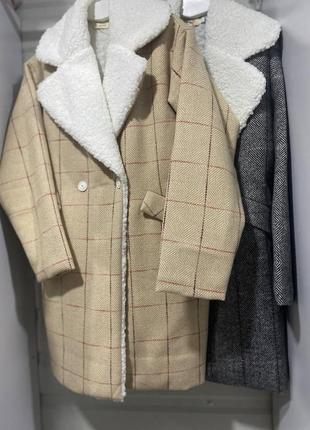 Пальто из плотного, очень качественного кашемира (не кашлатится) на утепленной подкладке (синтепон 80).2 фото