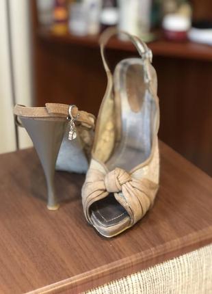 Летние босоножки