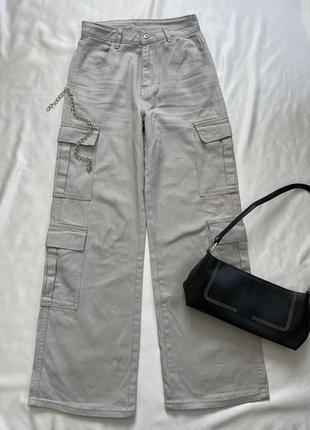 Сірі карго брюки, тренд 2024 карго брюки з кишенями, джогери
