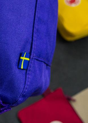 Маленький однотонний рюкзак kånken mini бордовий з синіми ручками розмір 27*21*10 (7l)4 фото