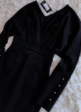 Стильное черное платье boohoo с пуговицами на рукавах6 фото