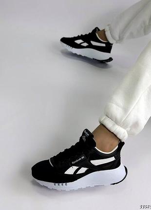 Черные кроссовки для спорта