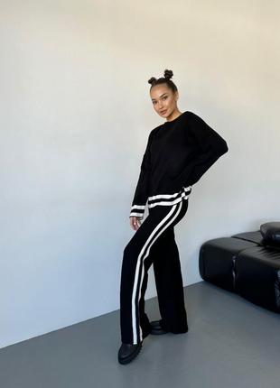 Розпродаж костюм