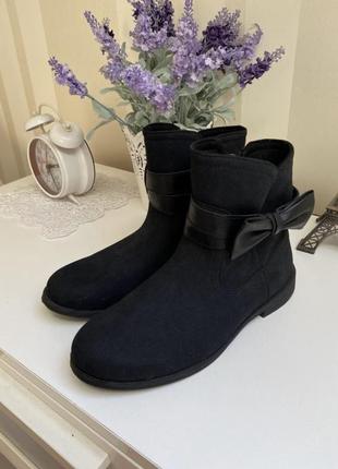 Ботінки чобітки сапоги сапожки ugg joanie оригінал ботинки чоботи уггі 35 боти демі демісезонні осінні весняні теплі оригінальні4 фото