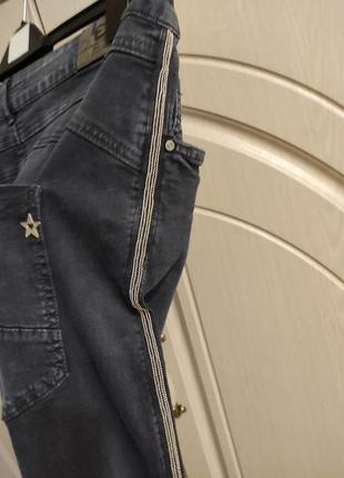 Женские джинсы скинны с лампасами р.50/eur426 фото